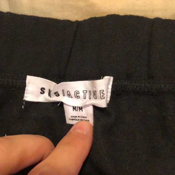 🔥BRAND NEW WOT Off the shoulder cropped sweater - Picture 3 of 3